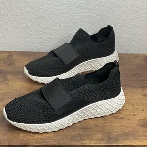 Steve Madden ritz black and white sneaker slip ons